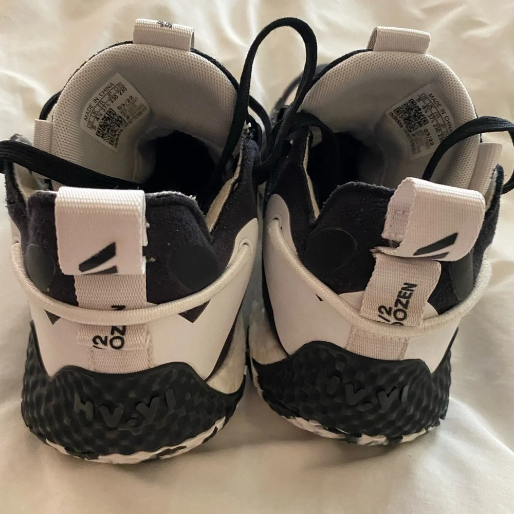 Adidas James Harden Vol 6 Basketball Shoe Black/White Size 5